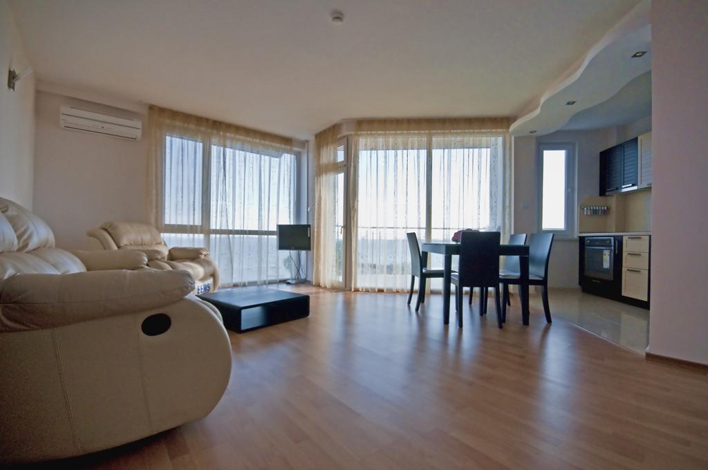 Nushev Hotel Sveti Vlas Εξωτερικό φωτογραφία