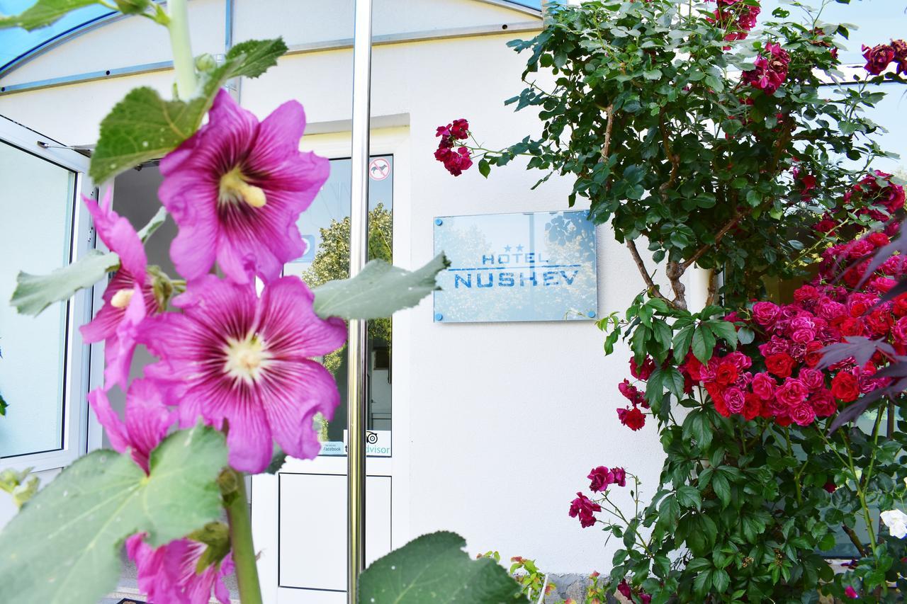 Nushev Hotel Sveti Vlas Εξωτερικό φωτογραφία